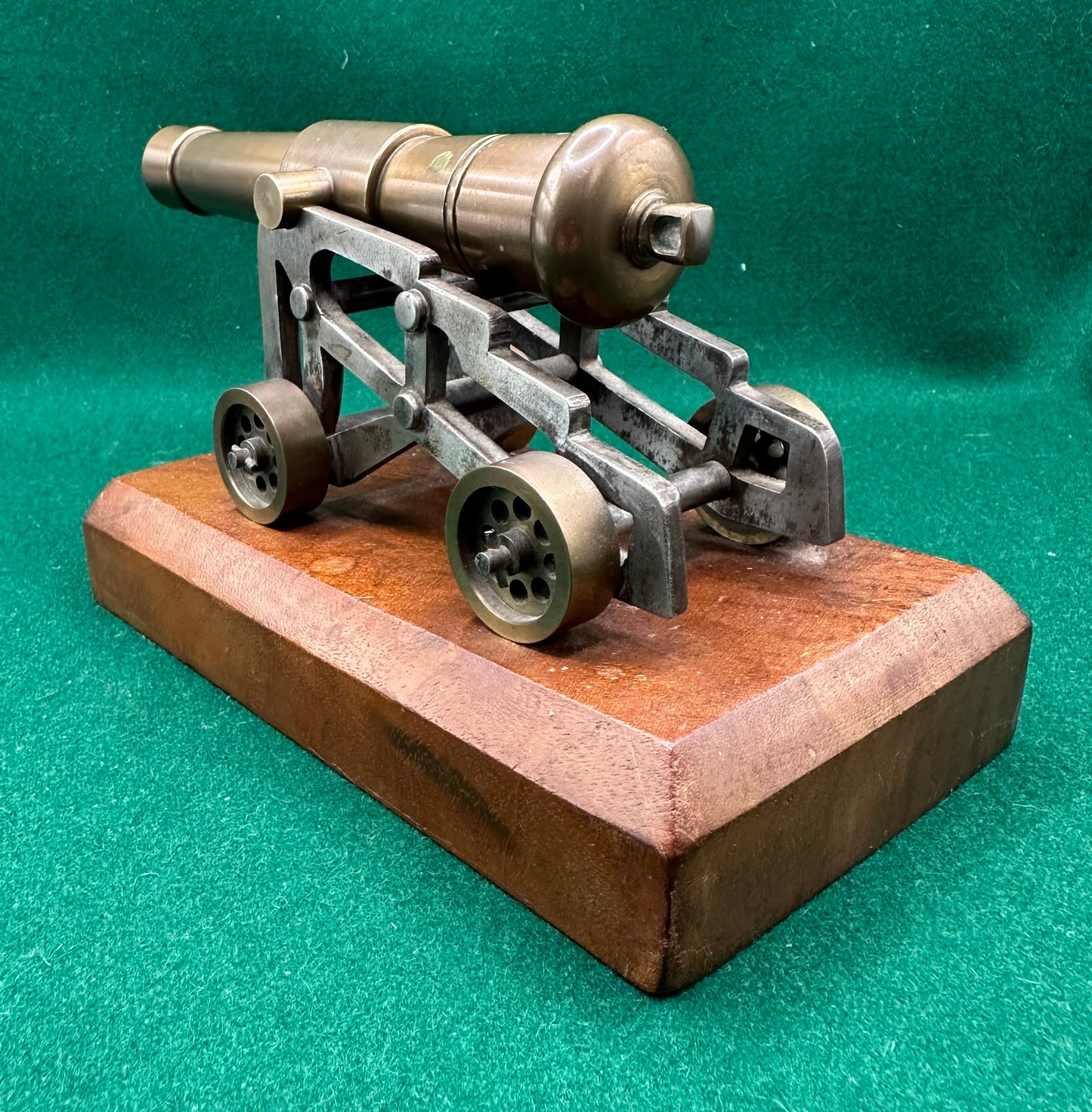 20th Century Brass Model Of A Victorian Artillery Piece