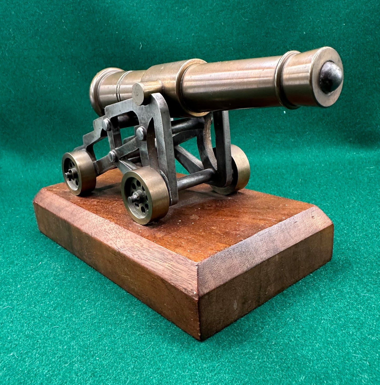 20th Century Brass Model Of A Victorian Artillery Piece