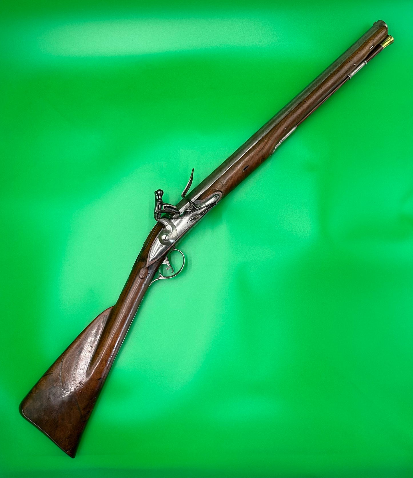 A Very Short Barrelled Steel And Walnut Flintlock Carbine Or Coach Gun