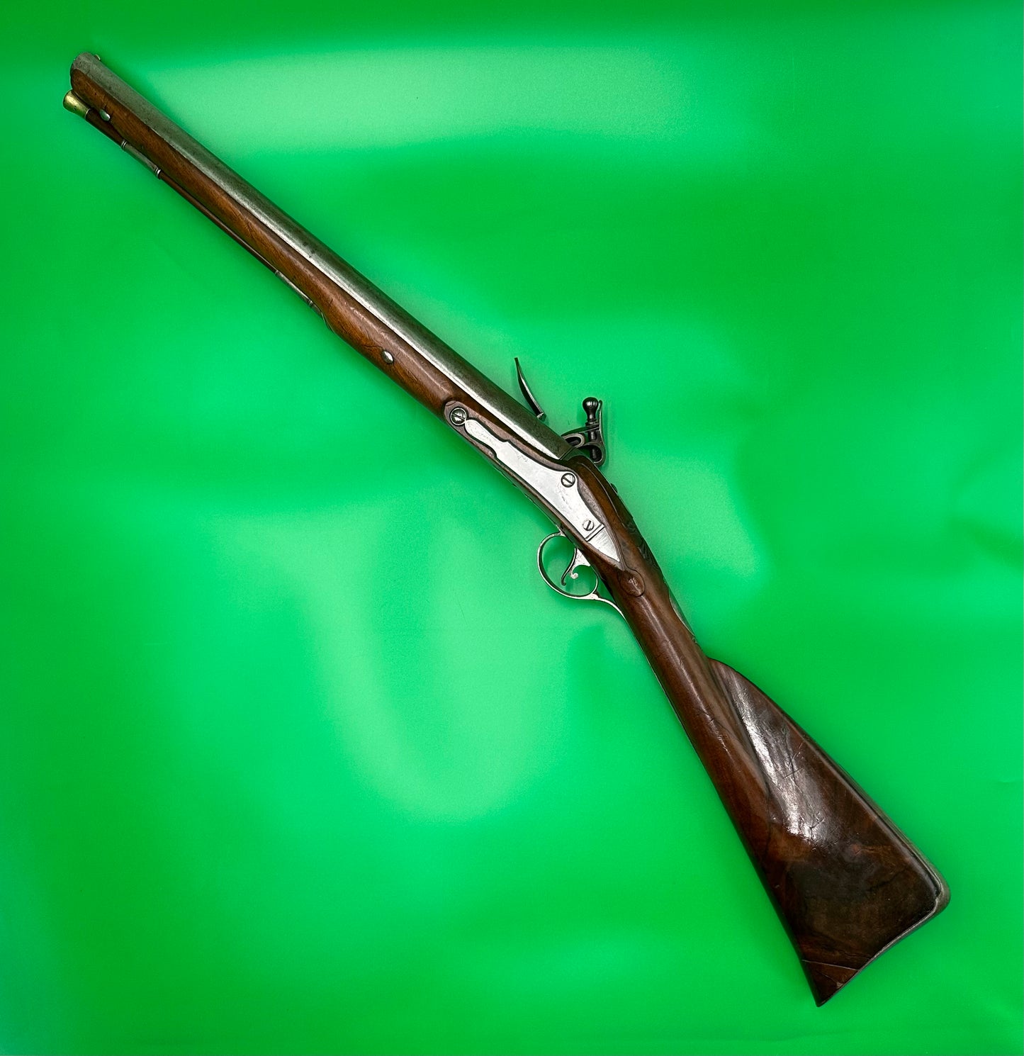 A Very Short Barrelled Steel And Walnut Flintlock Carbine Or Coach Gun
