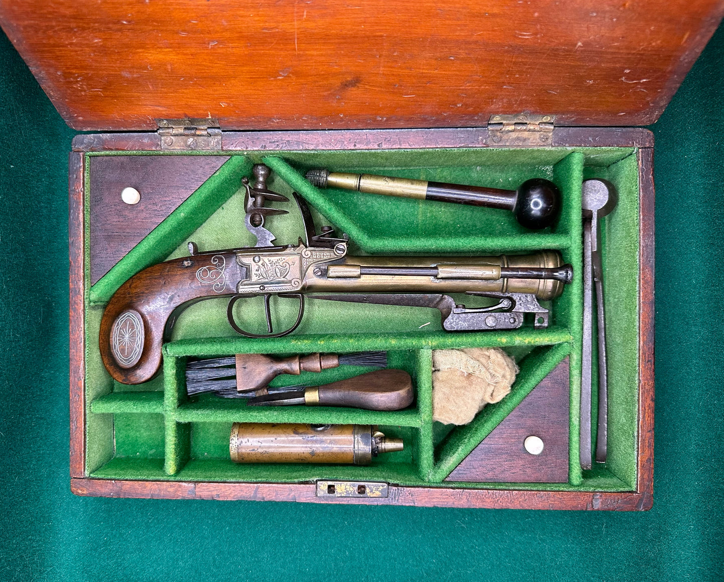 Very Handsome Cased Brass Flintlock Boxlock Blunderbuss Pistol In Its Case With Accessories